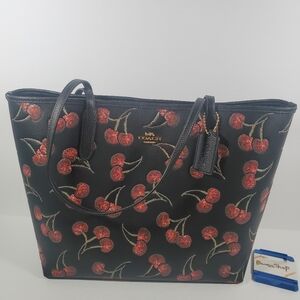 NWT Coach City Tote Bag With Cherry Print CCZ18